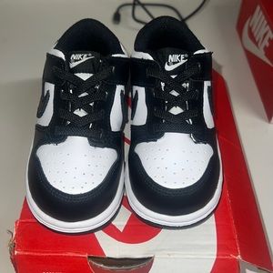 Kids Nike dunks low